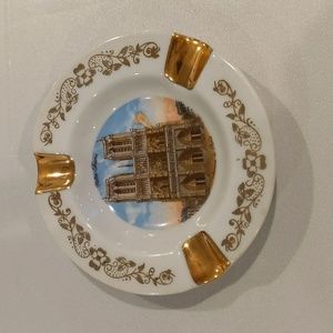 🛒$3 with bundle Vintage Notre Dame ashtray
